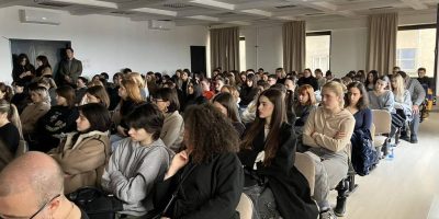 large_IMG-8fbdbd6204f1063af379f870bb535c97-V